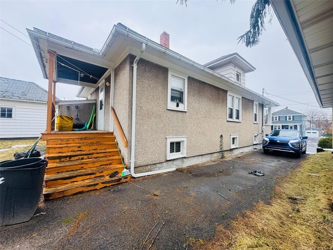 Building Photo - 121 N McKinley Ave