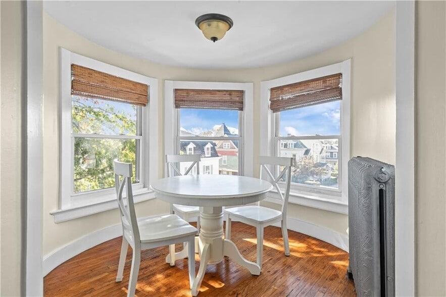 Building Photo - 18 Rhode Island Ave