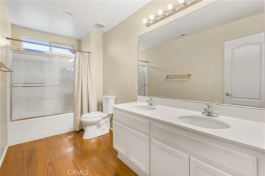 Building Photo - 1411 Scenic Ct