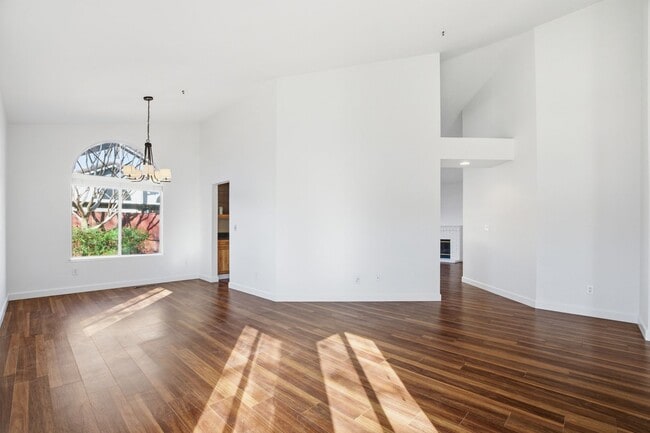 Building Photo - Desirable North Napa 3 Bed Single-Family Home