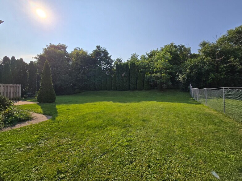 Backyard - S69W15010 Cornell Cir