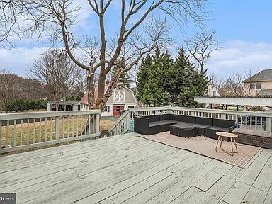 Building Photo - 1546 Dranesville Rd