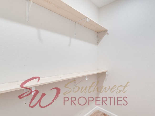 Building Photo - Absolutely gorgeous 1 bedroom 1 bath boutique style living