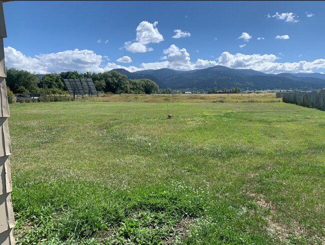 Building Photo - Lease Takeover! 3 Bedroom/2 Bathroom Home ...