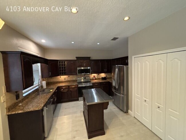 Building Photo - 4103 Andover Cay Blvd