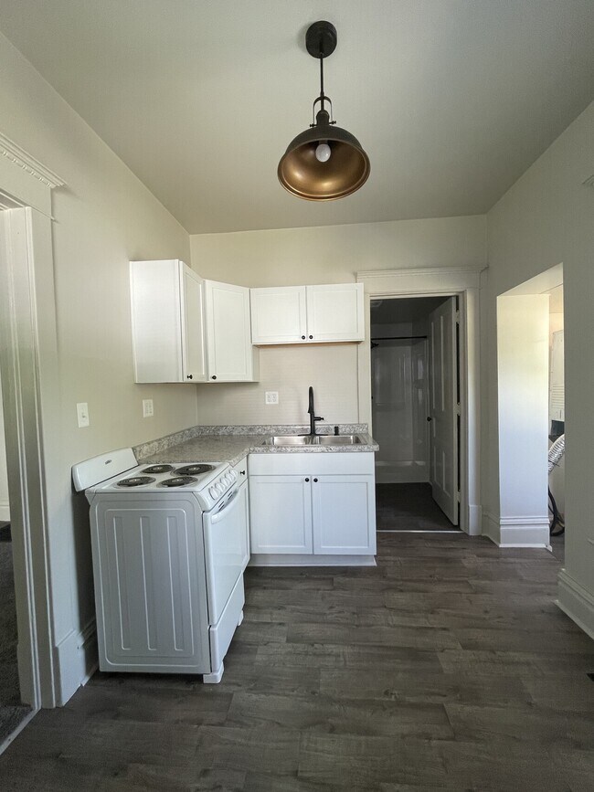 Building Photo - 102 Sharma