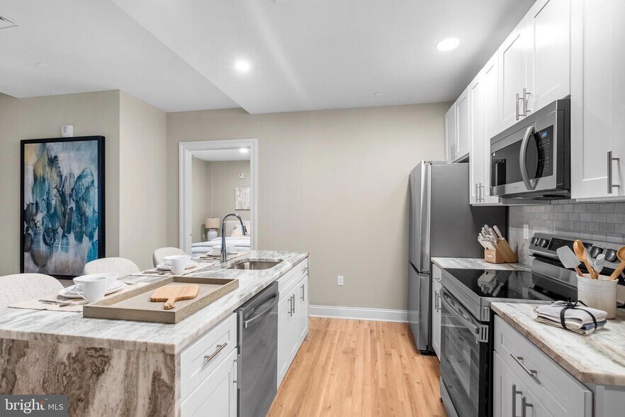 Building Photo - 1422 Chestnut St