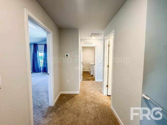 Building Photo - 1313 Riverstone Dr