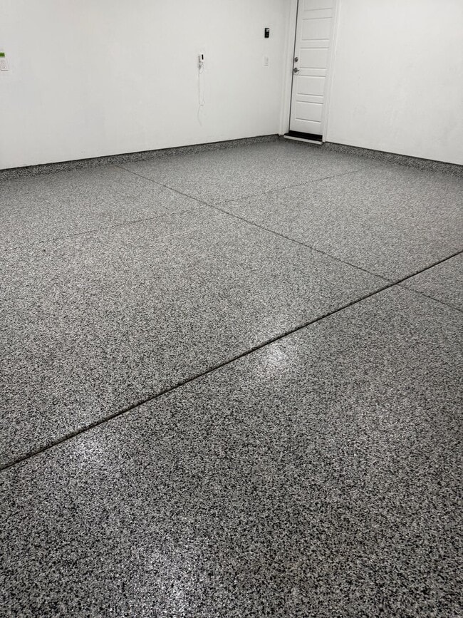 Building Photo - Beautiful home in Northlake!