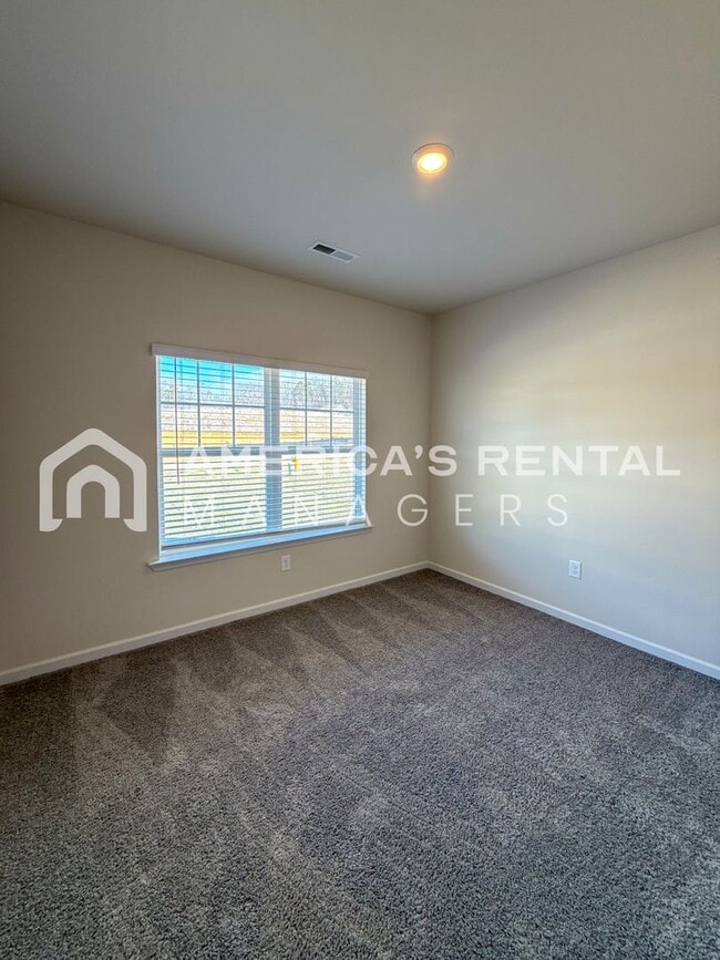 Building Photo - Your New Home Awaits in Hunter's Point at Innsbrooke in Pinson, AL! Available to View Now!