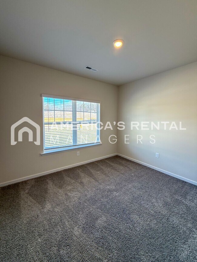 Building Photo - Your New Home Awaits in Hunter's Point at Innsbrooke in Pinson, AL! View with 48 Hours Notice!