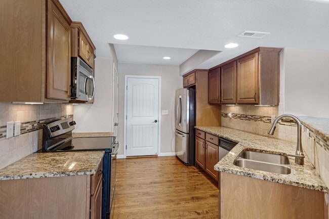 Building Photo - LUXURY TOWNHOME IN NE CO SPGS, AVAILABLE  JUNE 15, SHOWINGS START JUNE 10TH