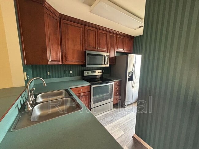 Building Photo - 924 Ironwood Dr