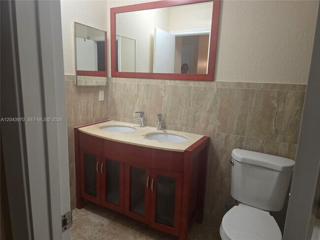 Building Photo - 4586 SW 139th Ct