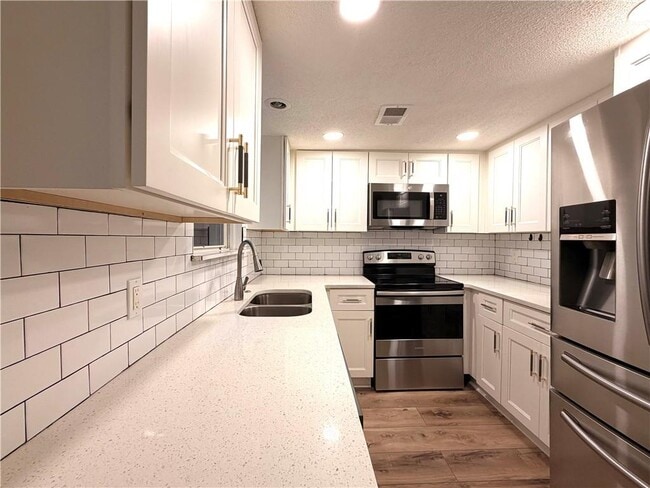 Building Photo - 4416 Chowning Way