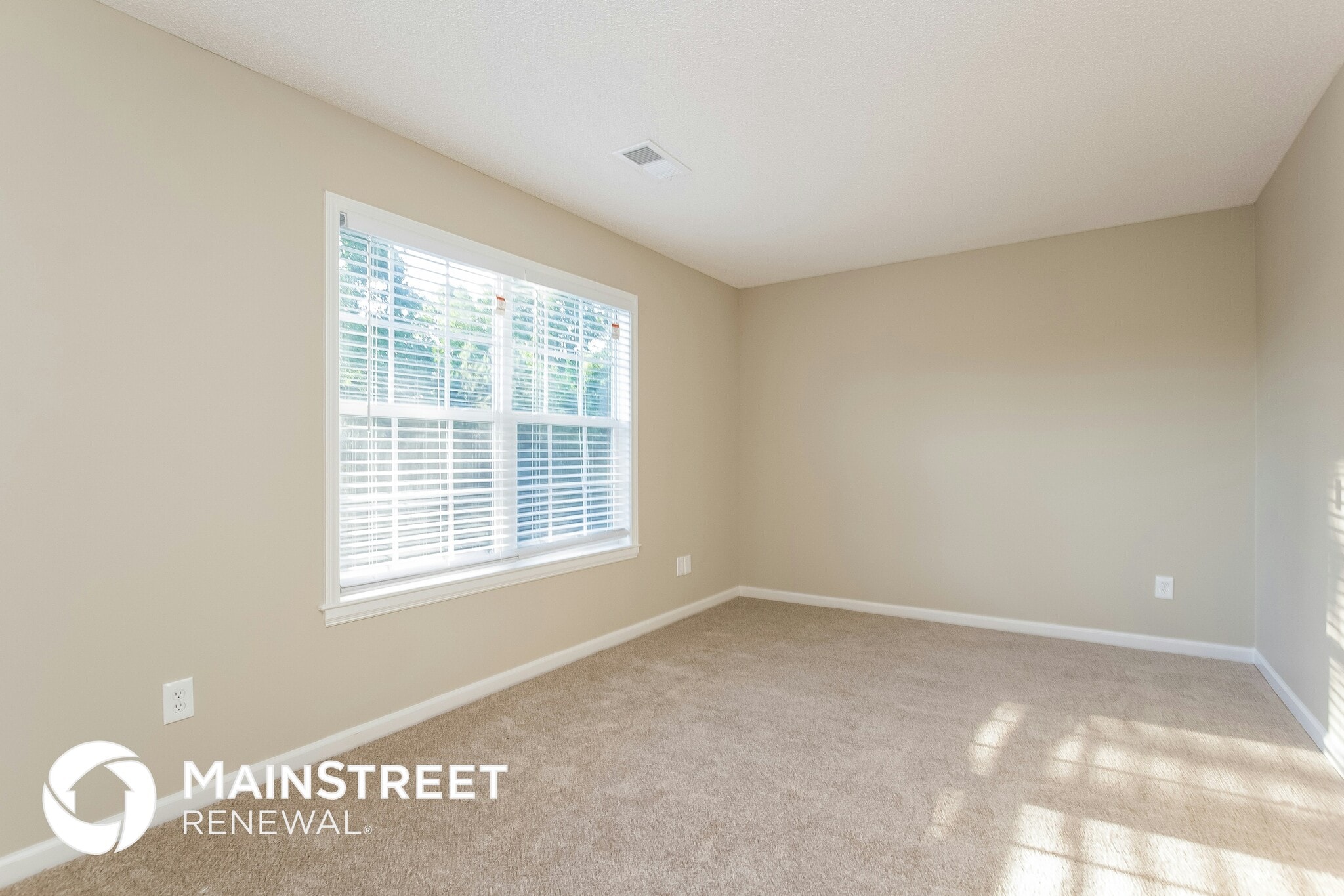 Building Photo - 4400 Feather Way