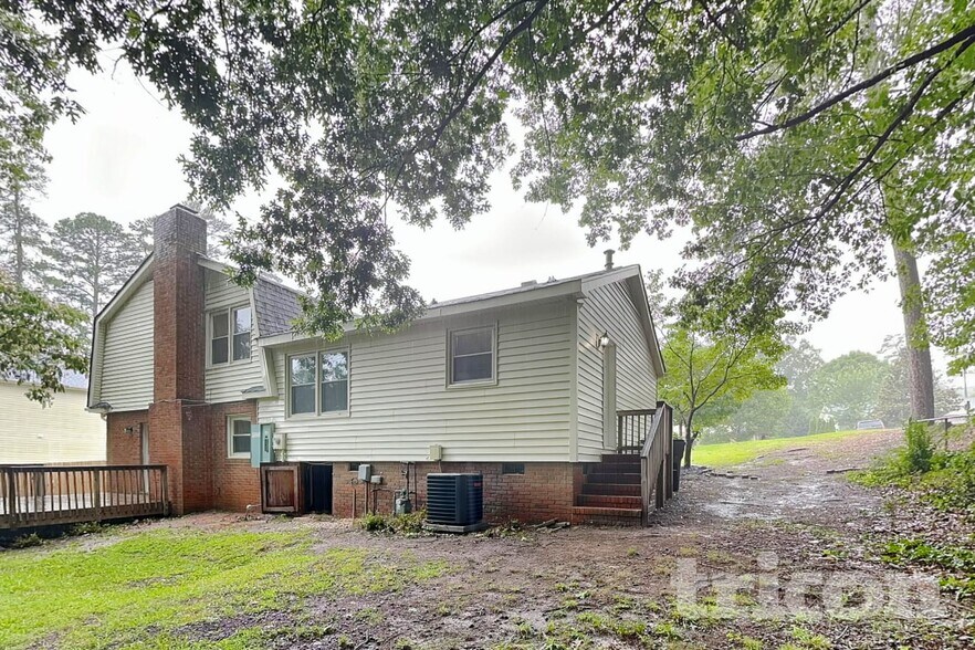 Building Photo - 6010 Sullins Rd