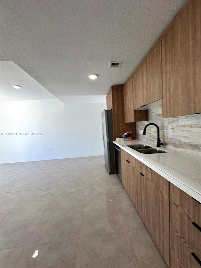 Building Photo - 14577 SW 261 St Ter