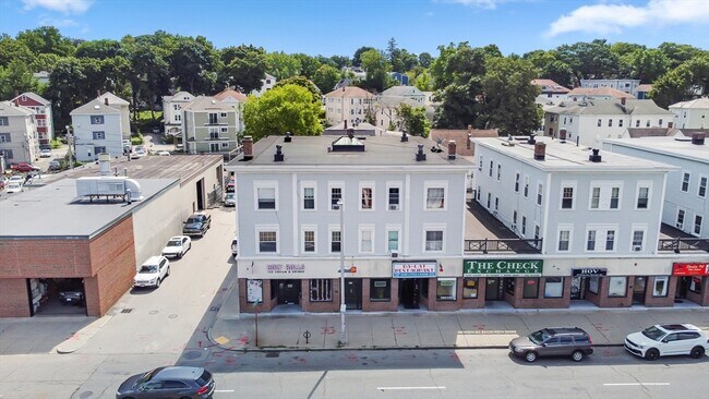 Building Photo - 423 Park Ave