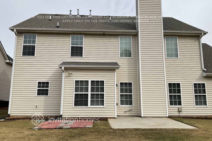 Building Photo - 3465 Gardenside Dr SW