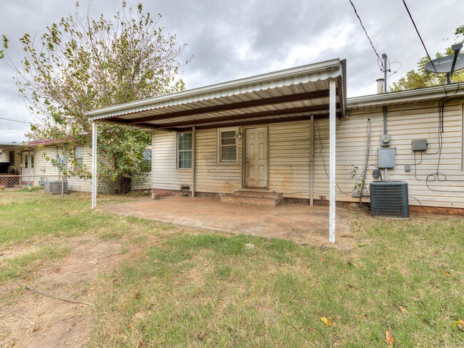 Building Photo - 1314 SE 40th St