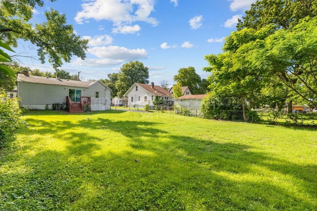 Building Photo - 2724 Pasteur Ave