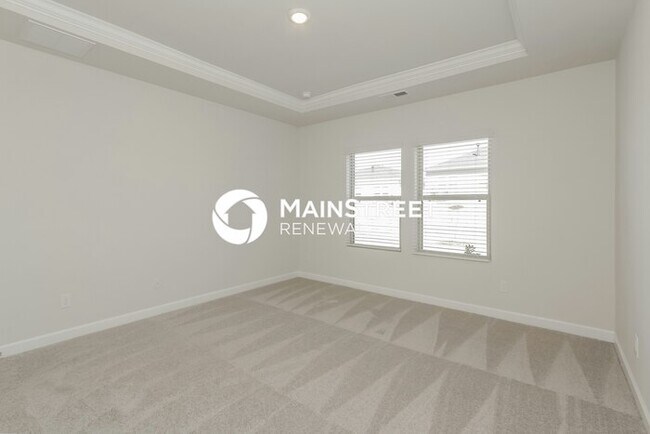 Building Photo - 3 Bedroom Pet-Friendly Home in Charlotte, NC with Main Street Renewal