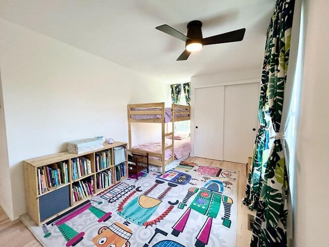 Building Photo - PRAGER DUPLEX