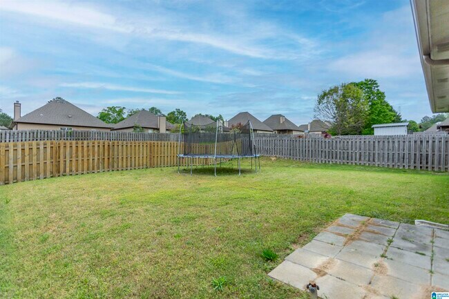 Building Photo - 4350 Sierra Dr
