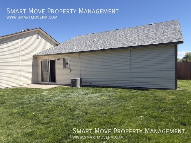 Building Photo - 981 E Blue Heron St