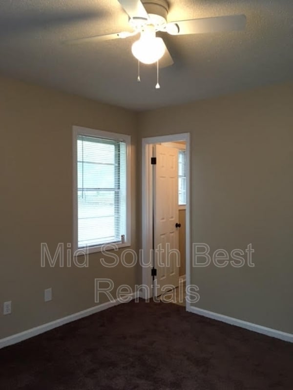 Building Photo - 3644 Tessland Rd