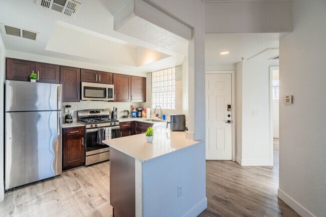 Building Photo - 2150 S 55th St