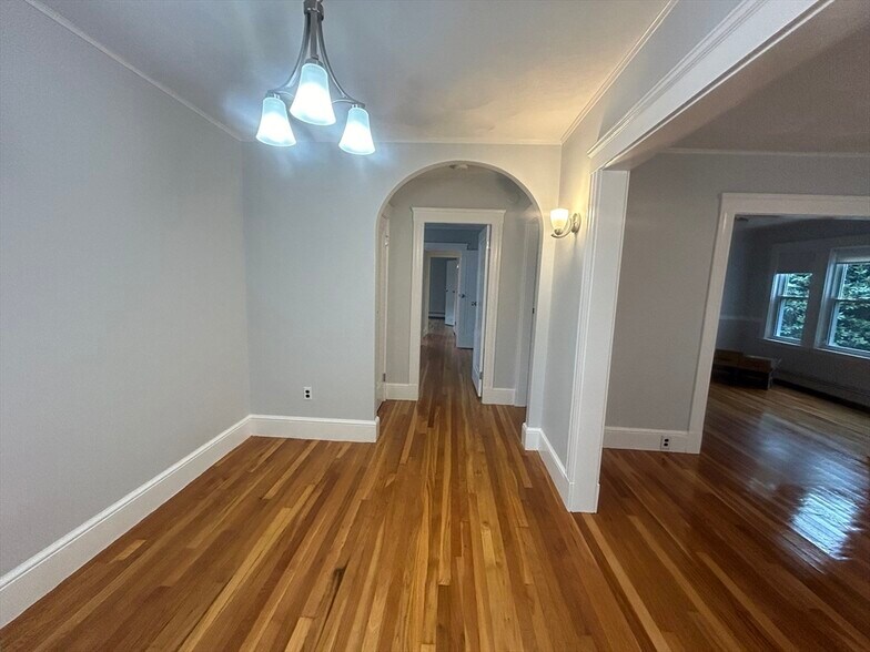 Building Photo - 23 Webster St