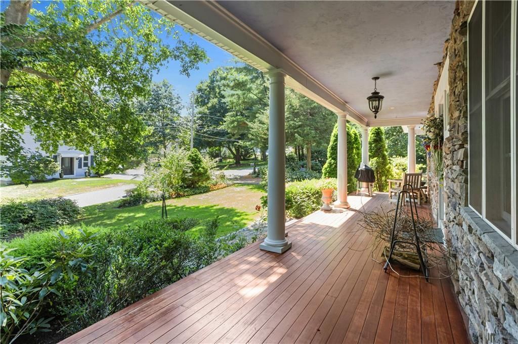 Building Photo - 93 Kickemuit Ave