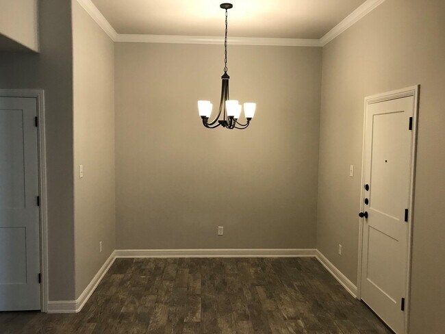Building Photo - 5802 Luminous Ln