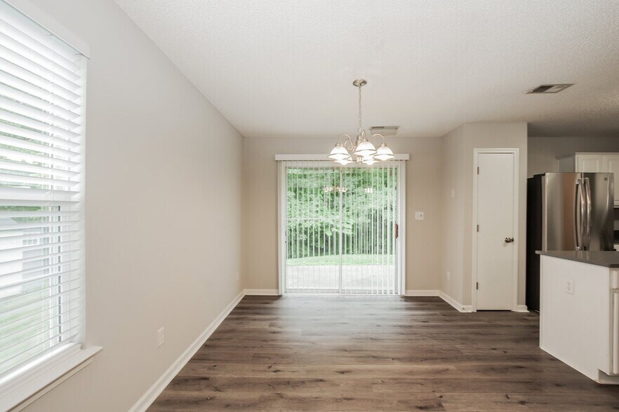 Building Photo - 10632 Greatford Ct