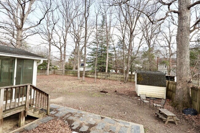 Building Photo - 1929 Millsap Ln