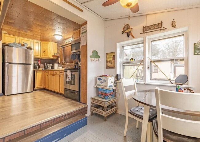 Building Photo - 2555 Melvin Rd