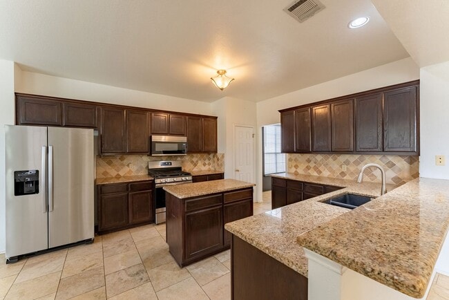 Building Photo - Alluring 3bd/2ba Lakeline Oaks Home in Cedar Park!
