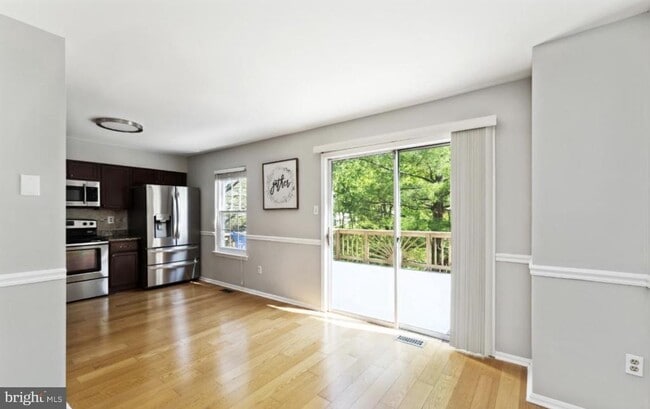 Building Photo - 8746 Ruppert Ct