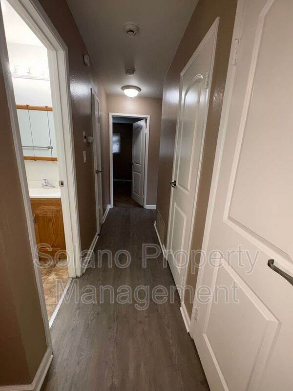 Building Photo - 1992 Oxford Dr