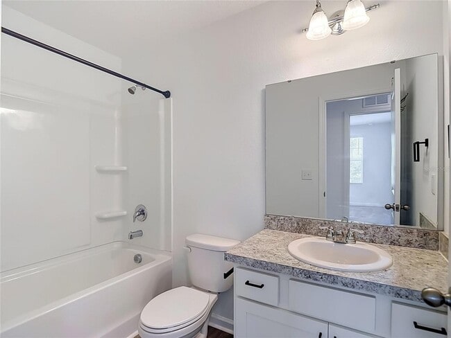 Building Photo - 6206 Daerr Rdg St