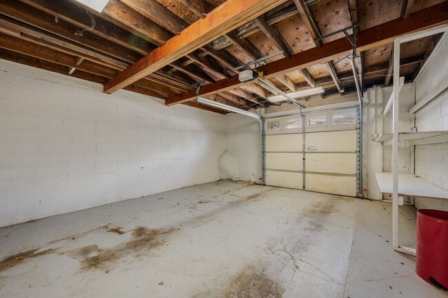 Building Photo - 293 Hamburg Rd