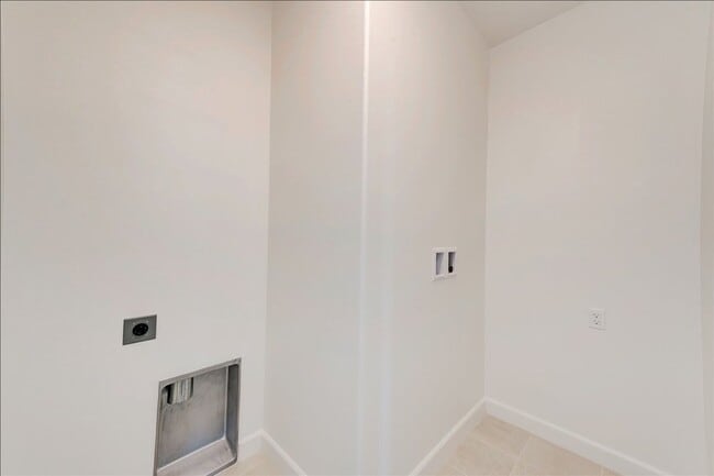 Building Photo - 1202 Mountain Laurel Rd