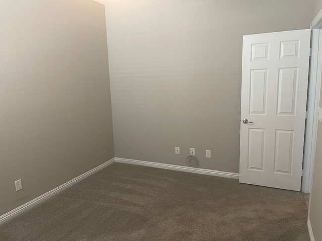 Building Photo - Beautiful Home in Inspirada Community