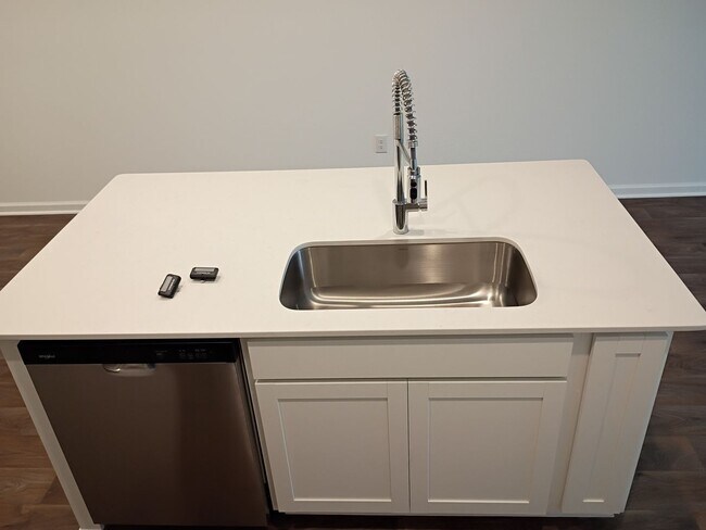 Building Photo - Newly Built 3BR/3BA Home in West Ortega La...