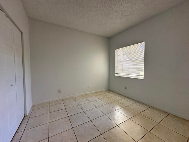 Building Photo - 891 Cypress Park Way