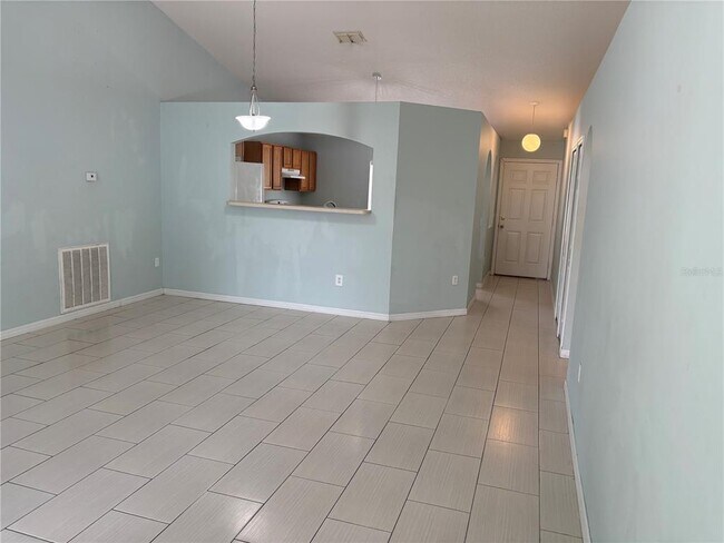 Building Photo - 120 Spoonbill Ct
