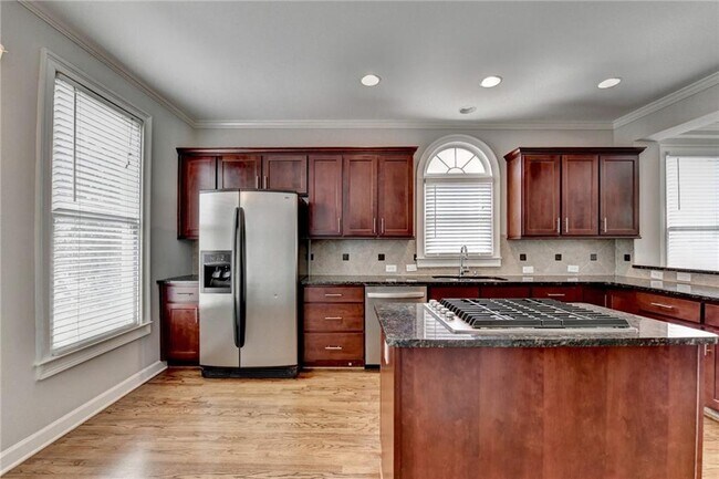 Building Photo - 486 Vinings Estates Dr SE