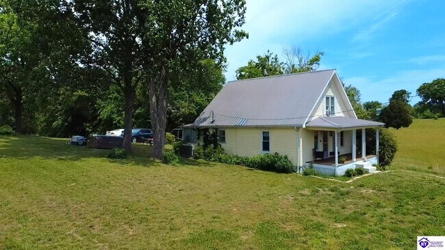 Building Photo - 354 Eve Hwy
